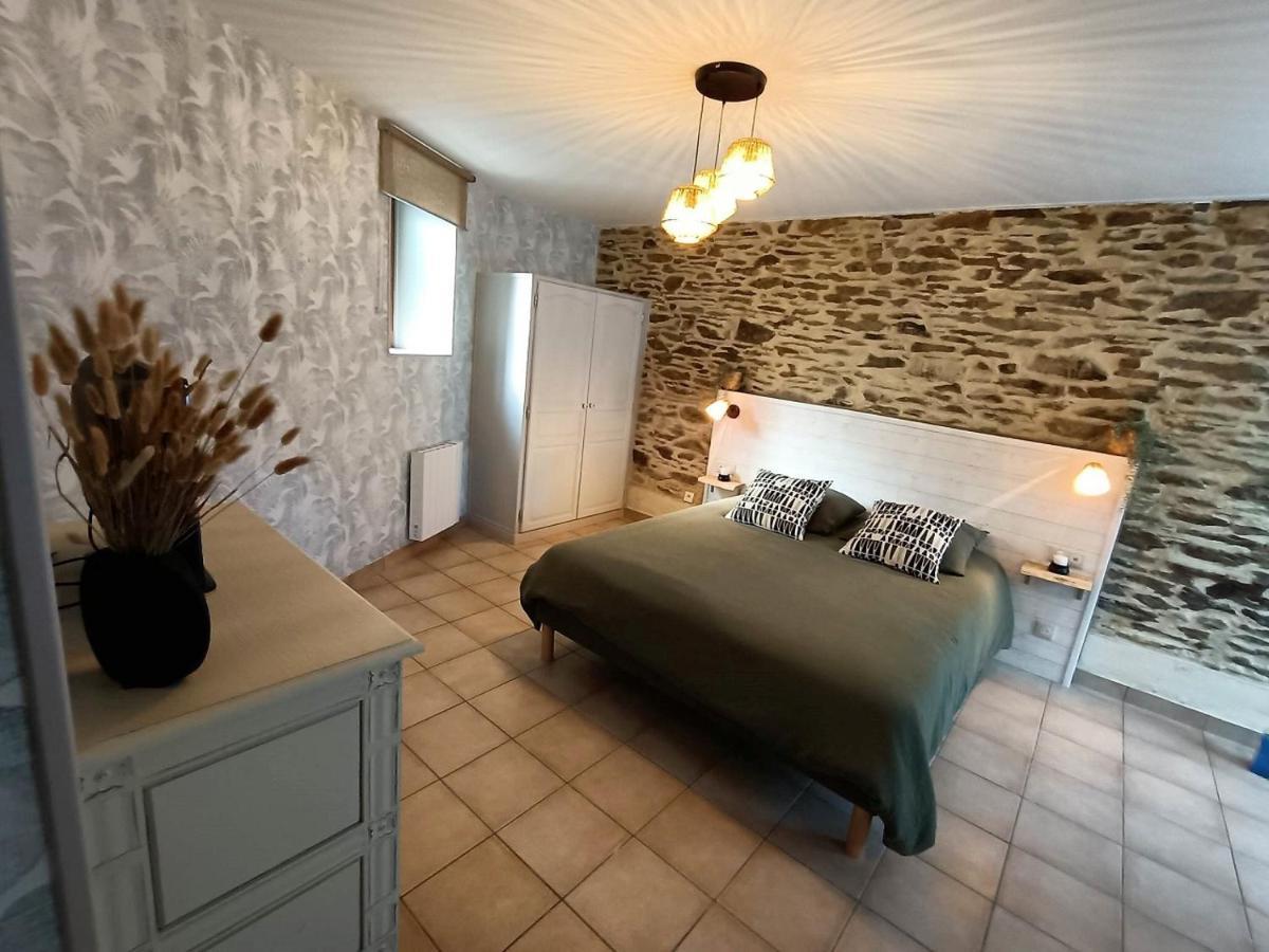 Le Moulin De Benneville Chambres D'Hotes, Petit Dejeuner Compris Cahagnes Екстериор снимка