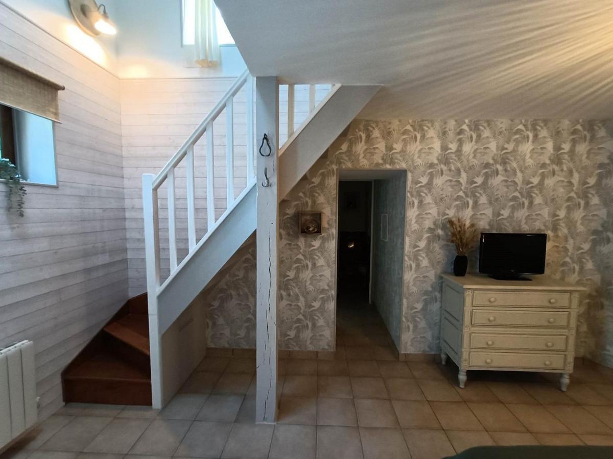 Le Moulin De Benneville Chambres D'Hotes, Petit Dejeuner Compris Cahagnes Екстериор снимка